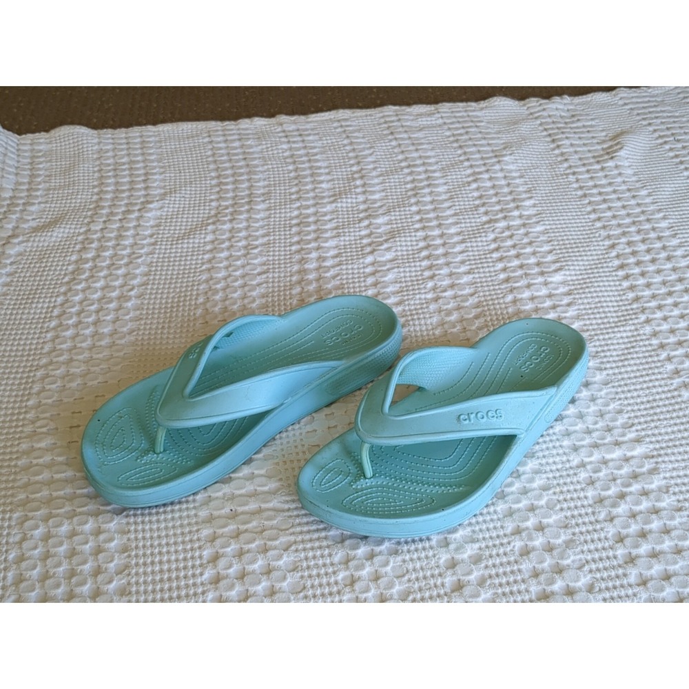 Crocs Classic ii Flip Flop‎ Size 11 Men's Baby Blue